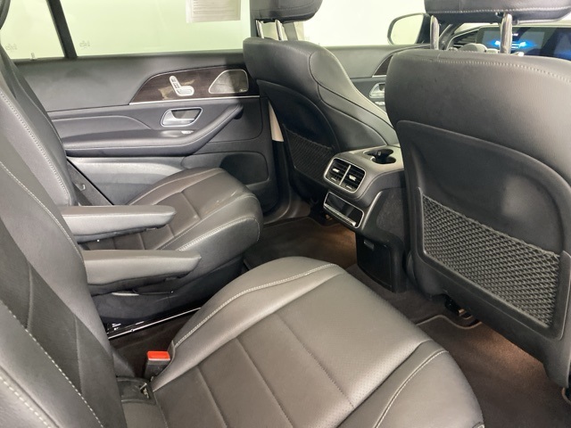 Vehicle image 16 of 38