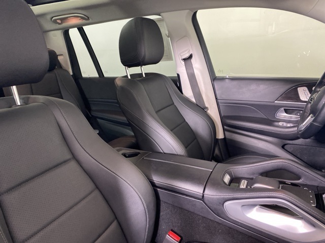 Vehicle image 15 of 38