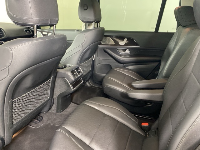 Vehicle image 17 of 38