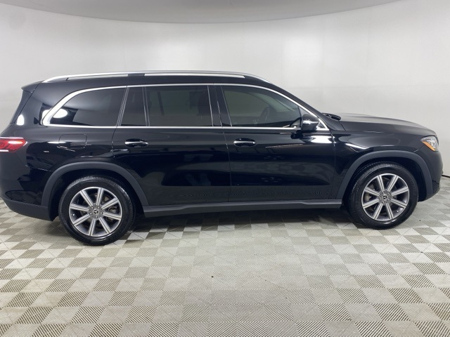 Vehicle image 4 of 38