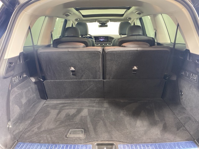 Vehicle image 10 of 38