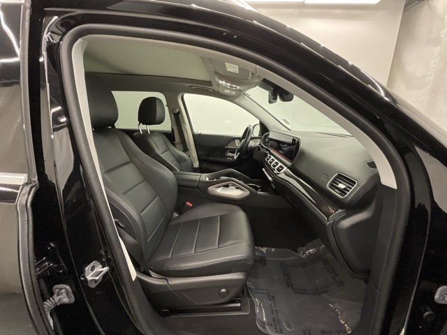 Vehicle image 11 of 28