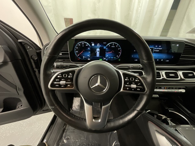 Vehicle image 13 of 28