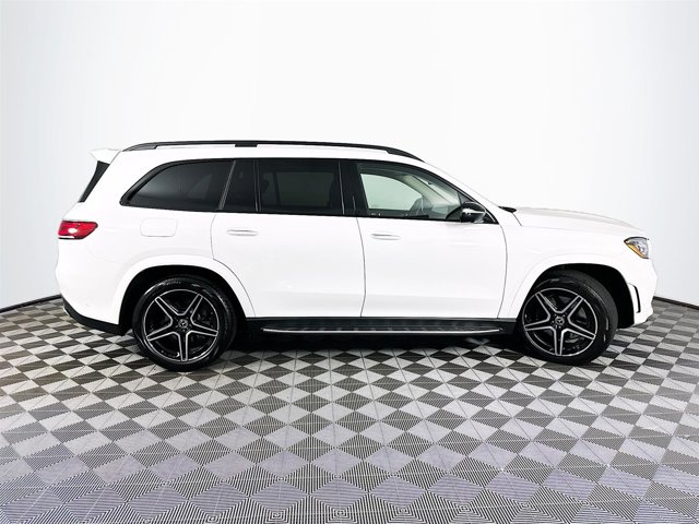 Vehicle image 4 of 35