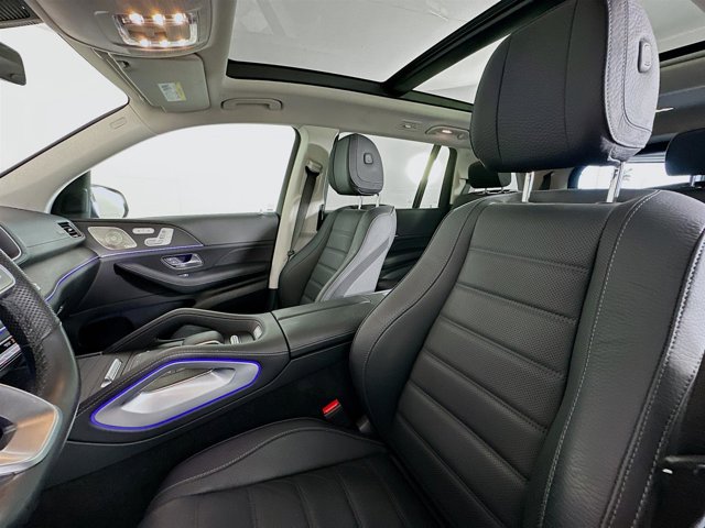 Vehicle image 11 of 35