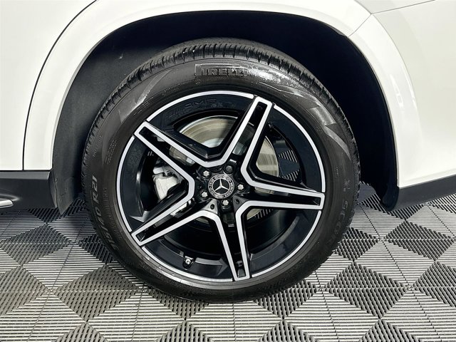 Vehicle image 34 of 35