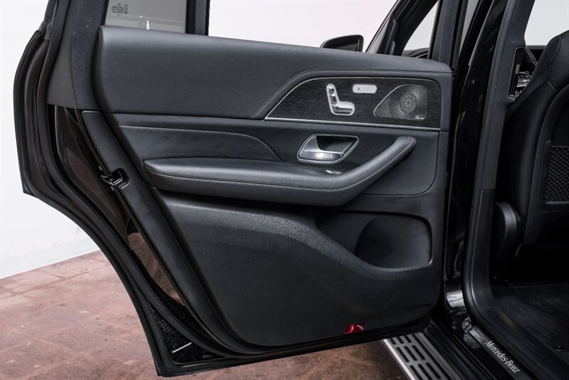 Vehicle image 44 of 59