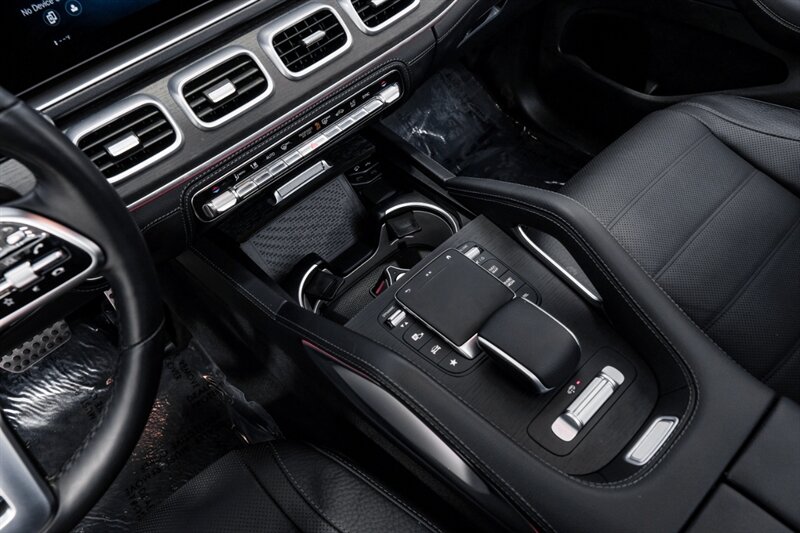 Vehicle image 25 of 59