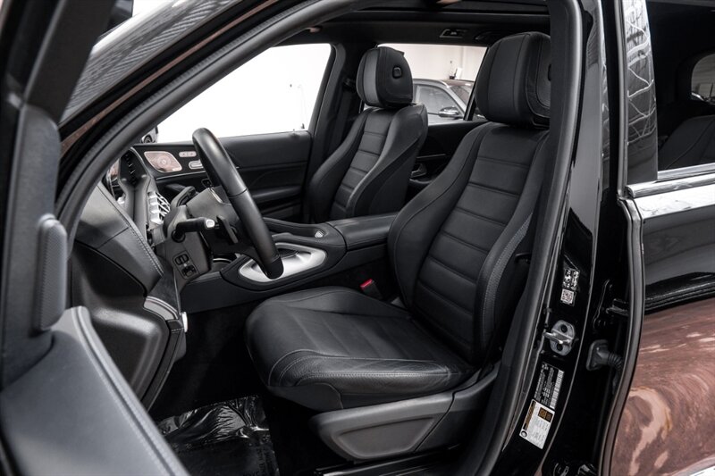 Vehicle image 12 of 59