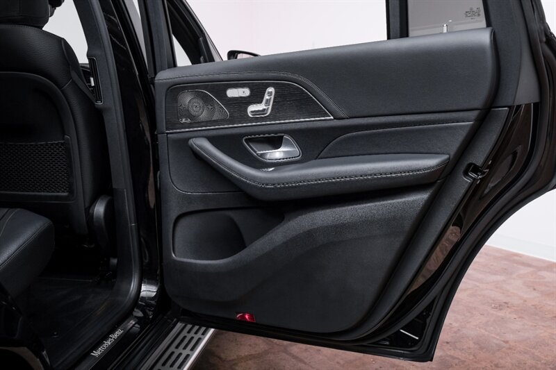 Vehicle image 46 of 59