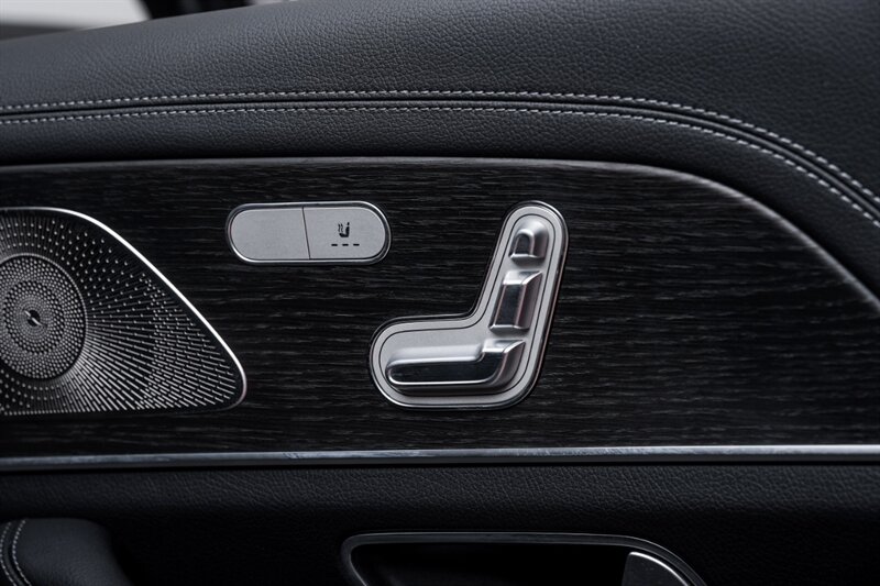 Vehicle image 45 of 59