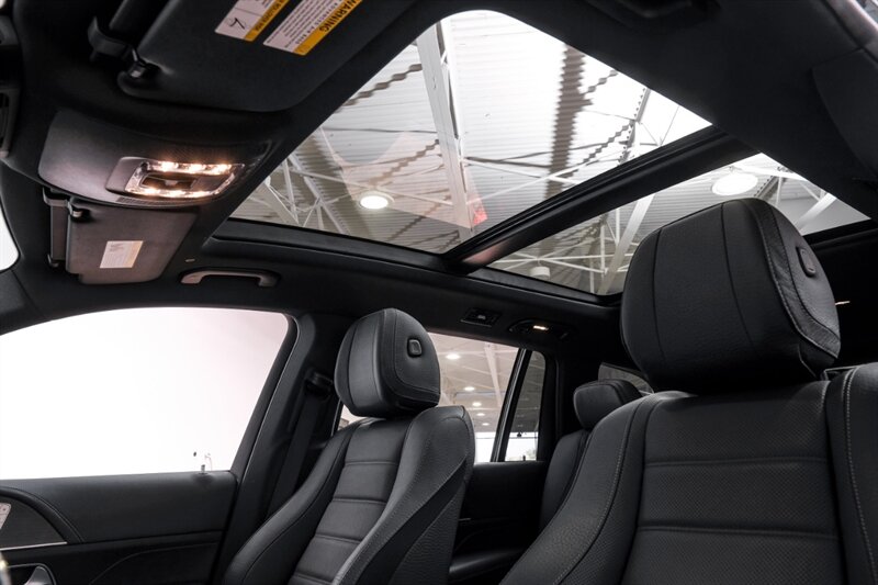 Vehicle image 13 of 59