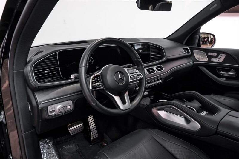 Vehicle image 11 of 59