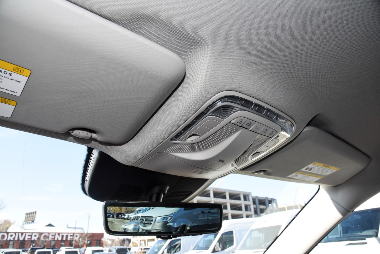 Vehicle image 14 of 30
