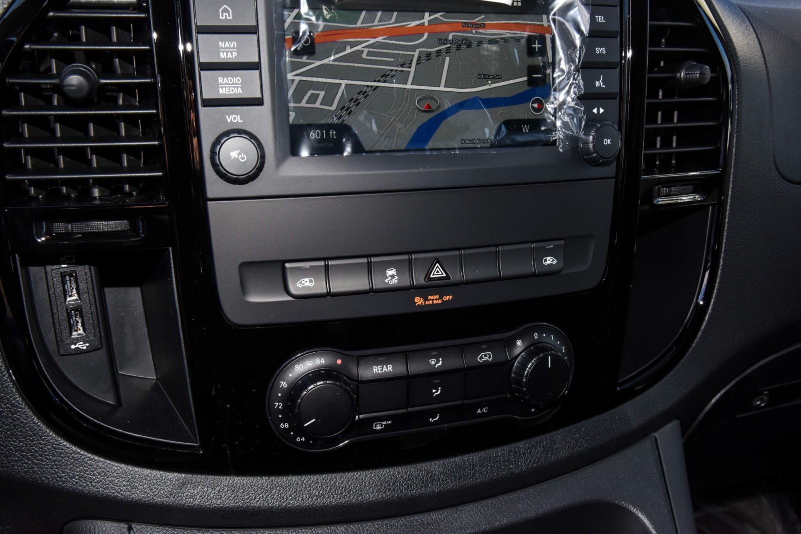Vehicle image 16 of 30