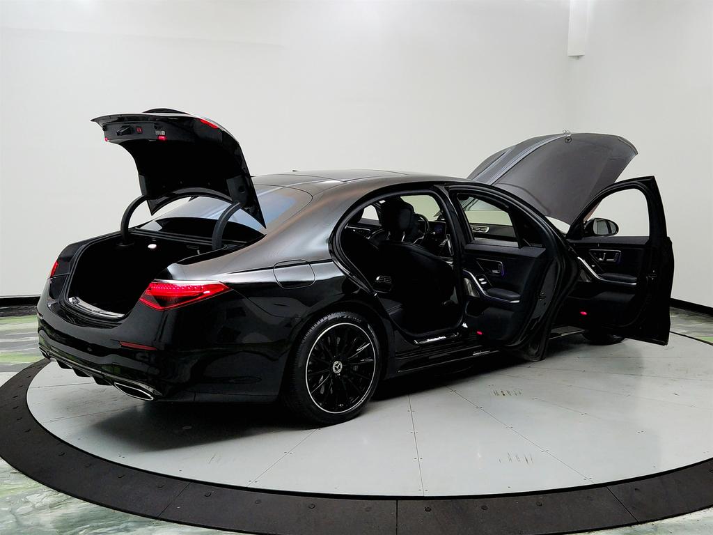 Vehicle image 13 of 41