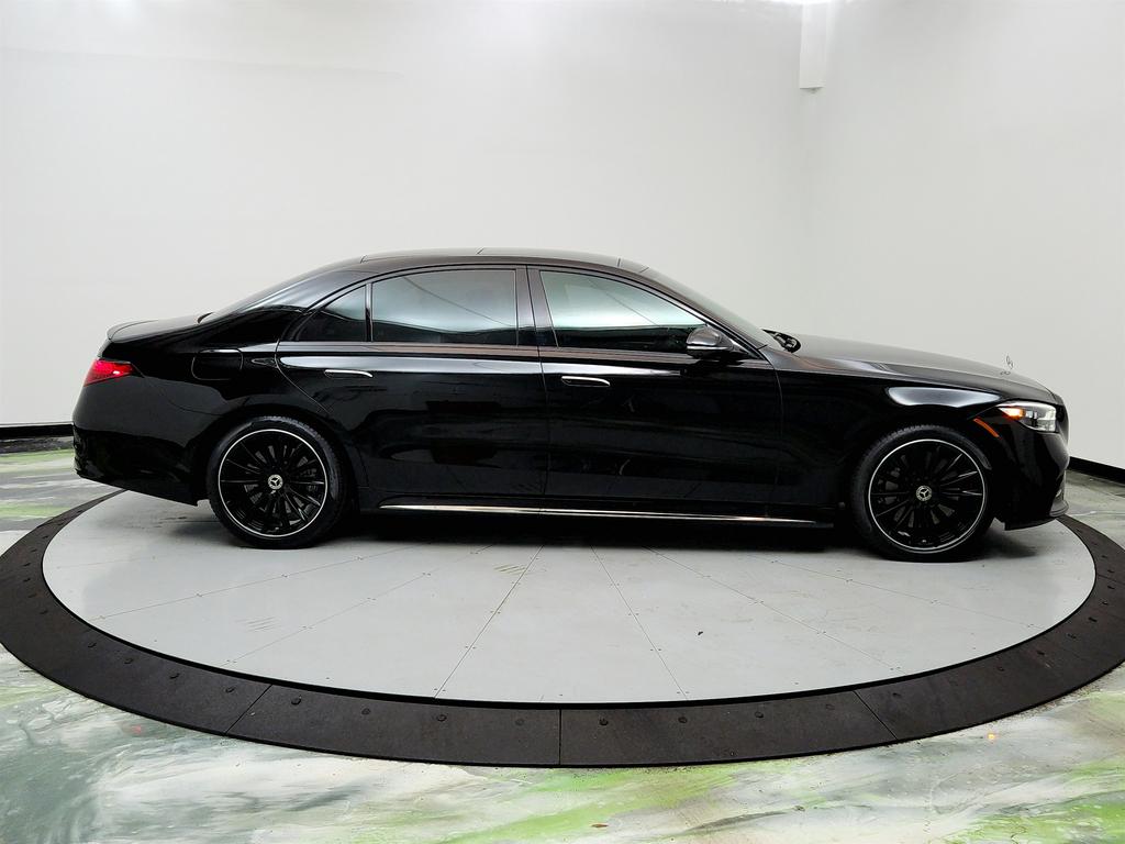 Vehicle image 10 of 41