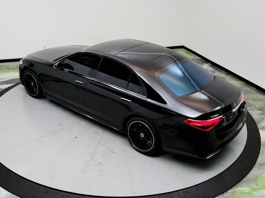 Vehicle image 9 of 41