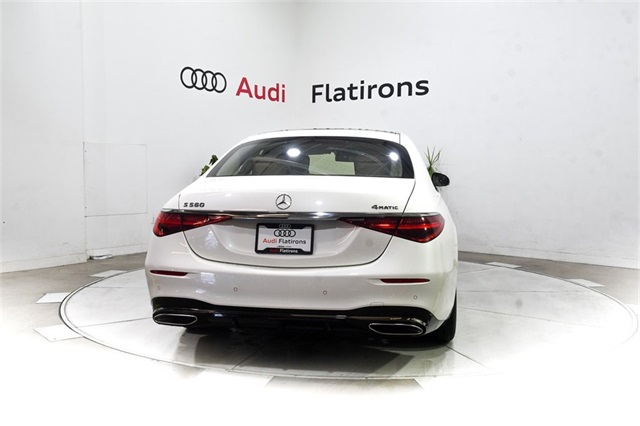 Vehicle image 9 of 34