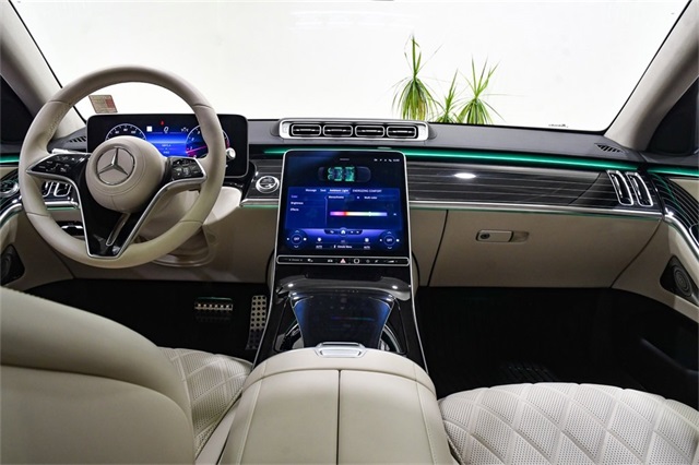 Vehicle image 18 of 34