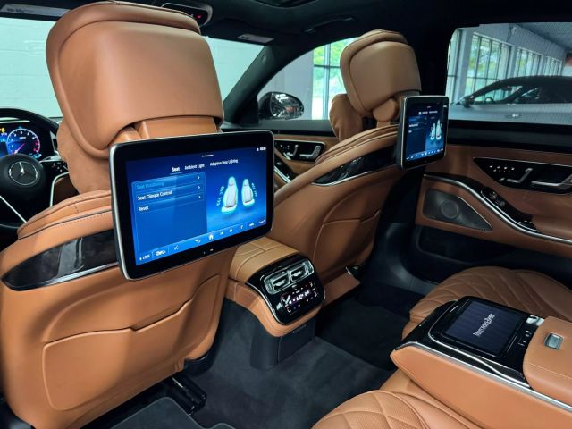 Vehicle image 22 of 37