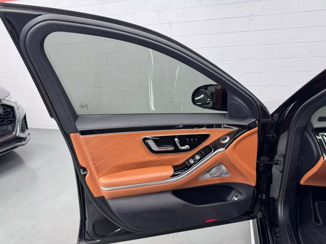 Vehicle image 12 of 37