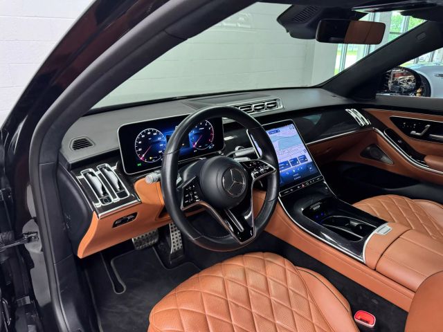 Vehicle image 8 of 37