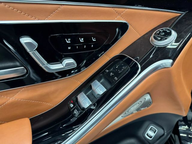 Vehicle image 14 of 37