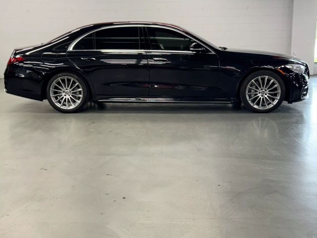 Vehicle image 2 of 37