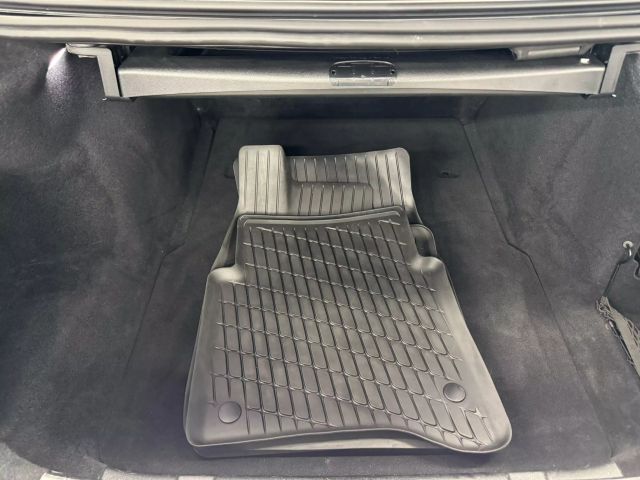 Vehicle image 27 of 37