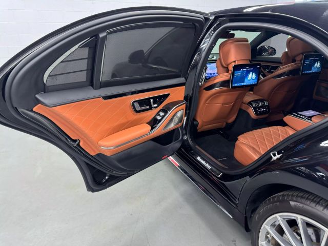 Vehicle image 19 of 37