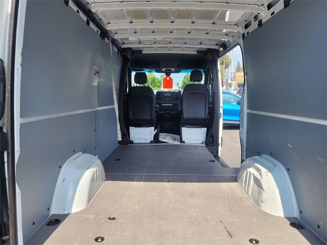 Vehicle image 8 of 24