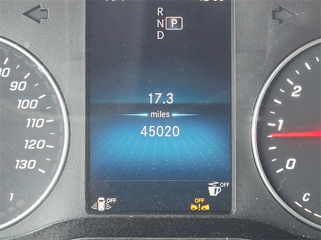 Vehicle image 17 of 24