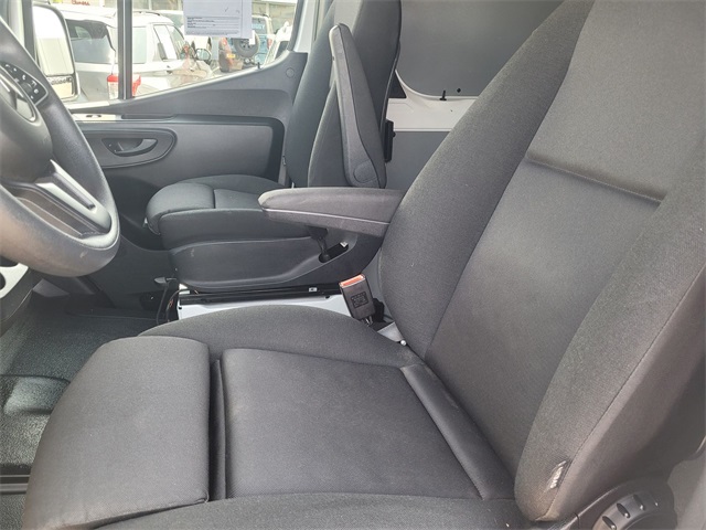 Vehicle image 9 of 24