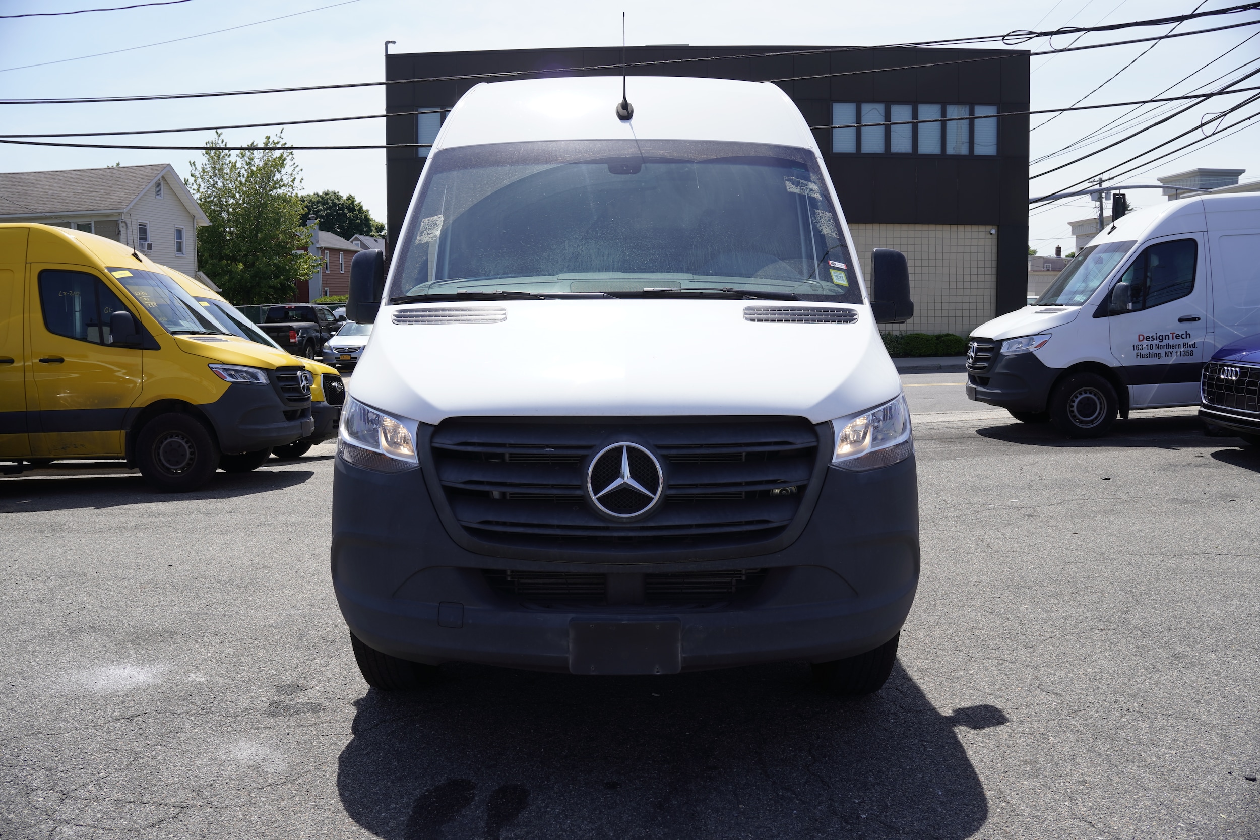 2023 Mercedes-Benz Sprinter Cargo Image 3 of 23
