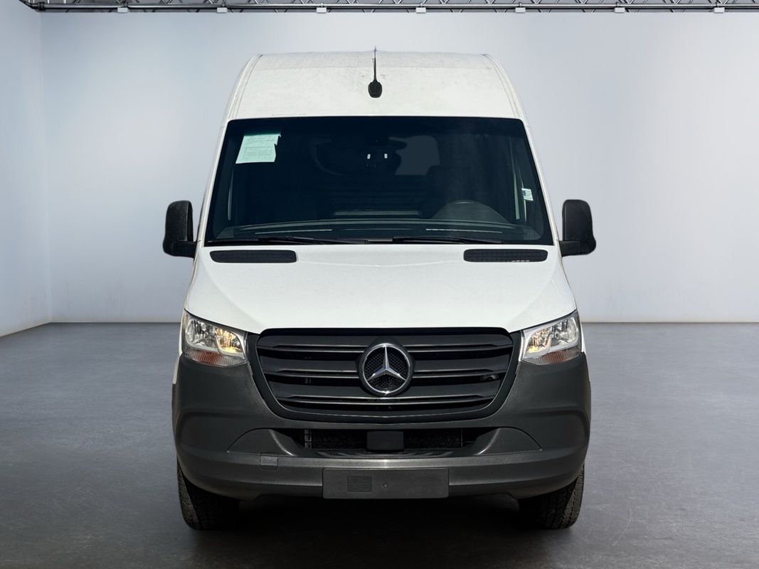 2023 Mercedes-Benz Sprinter Cargo Image 2 of 43