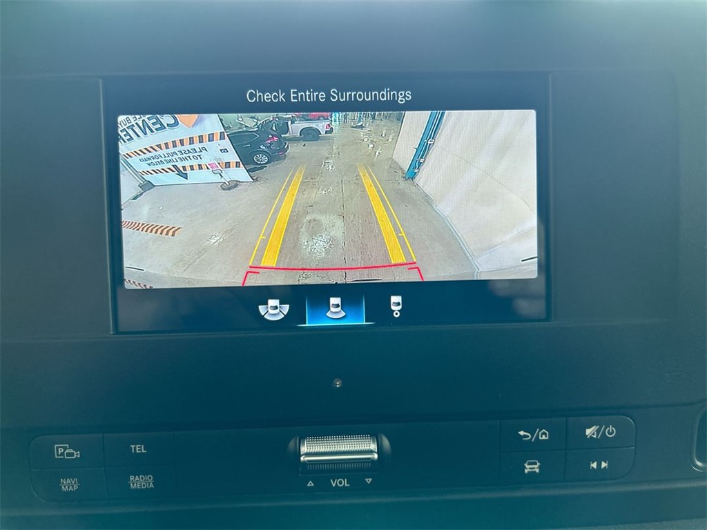 Vehicle image 15 of 24