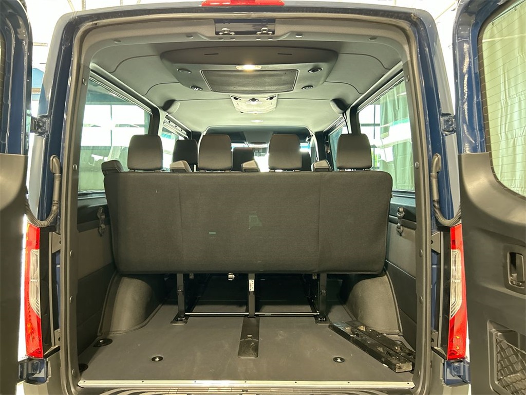 Vehicle image 22 of 24