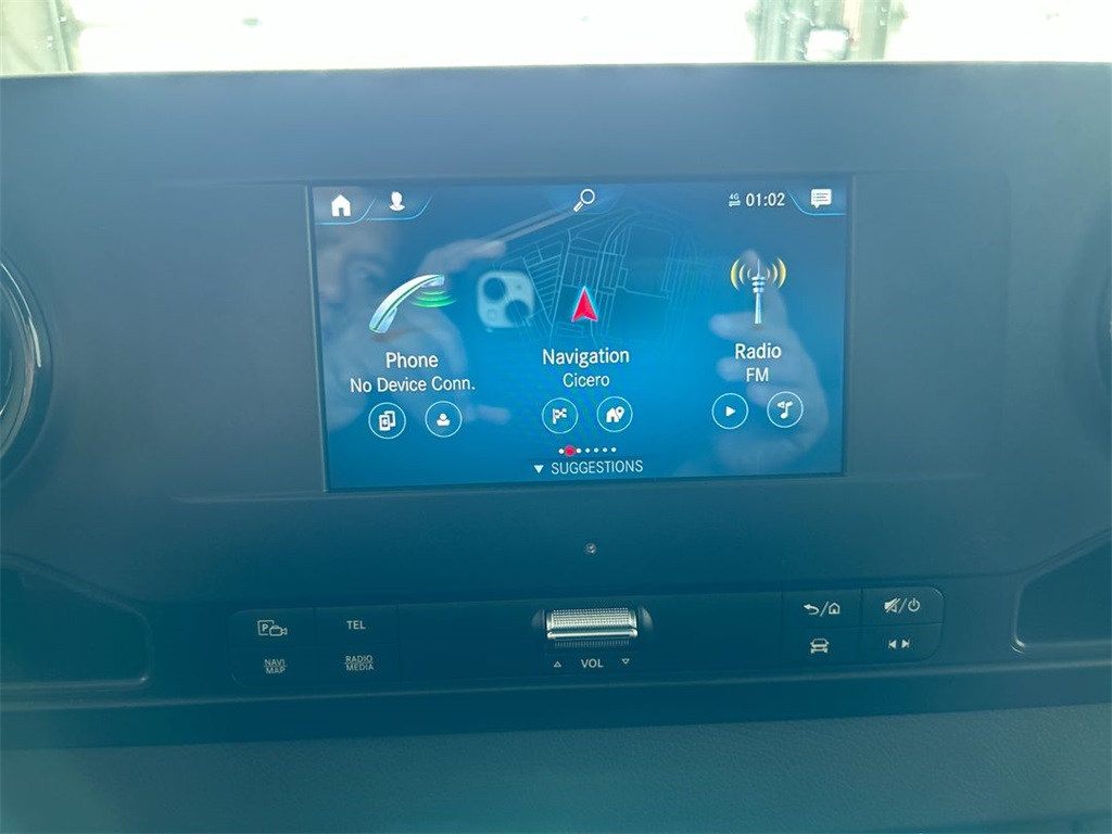 Vehicle image 14 of 24