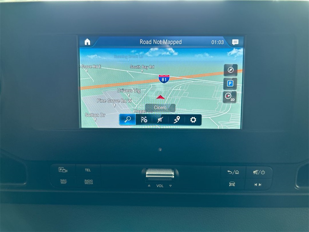 Vehicle image 16 of 24