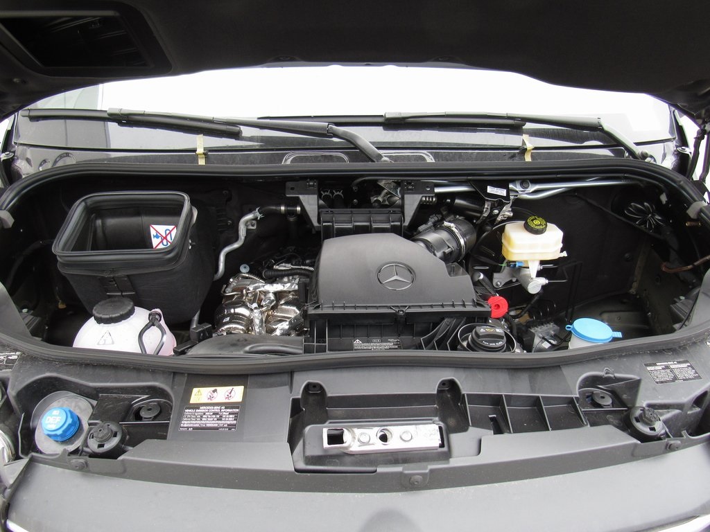 Vehicle image 8 of 38