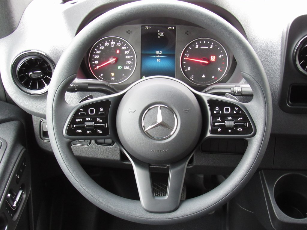 Vehicle image 29 of 38