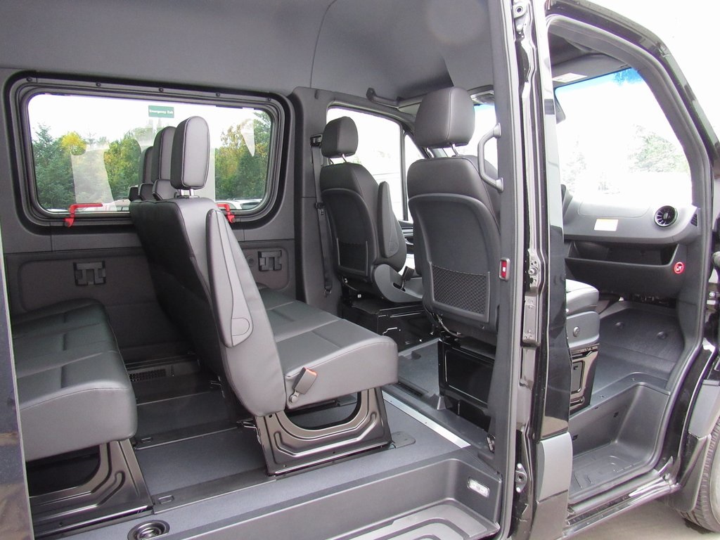 Vehicle image 19 of 38