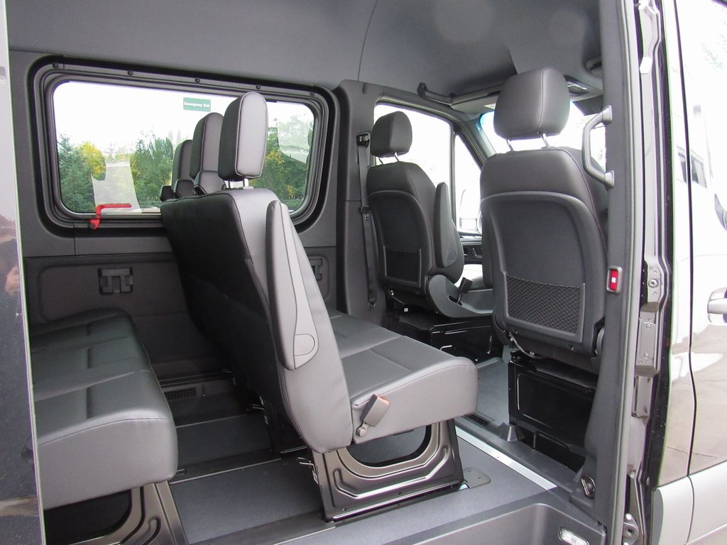 Vehicle image 20 of 38