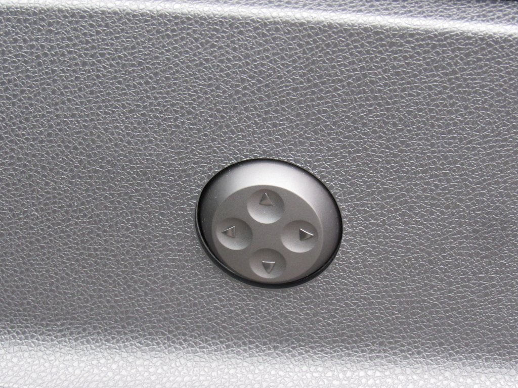 Vehicle image 12 of 38