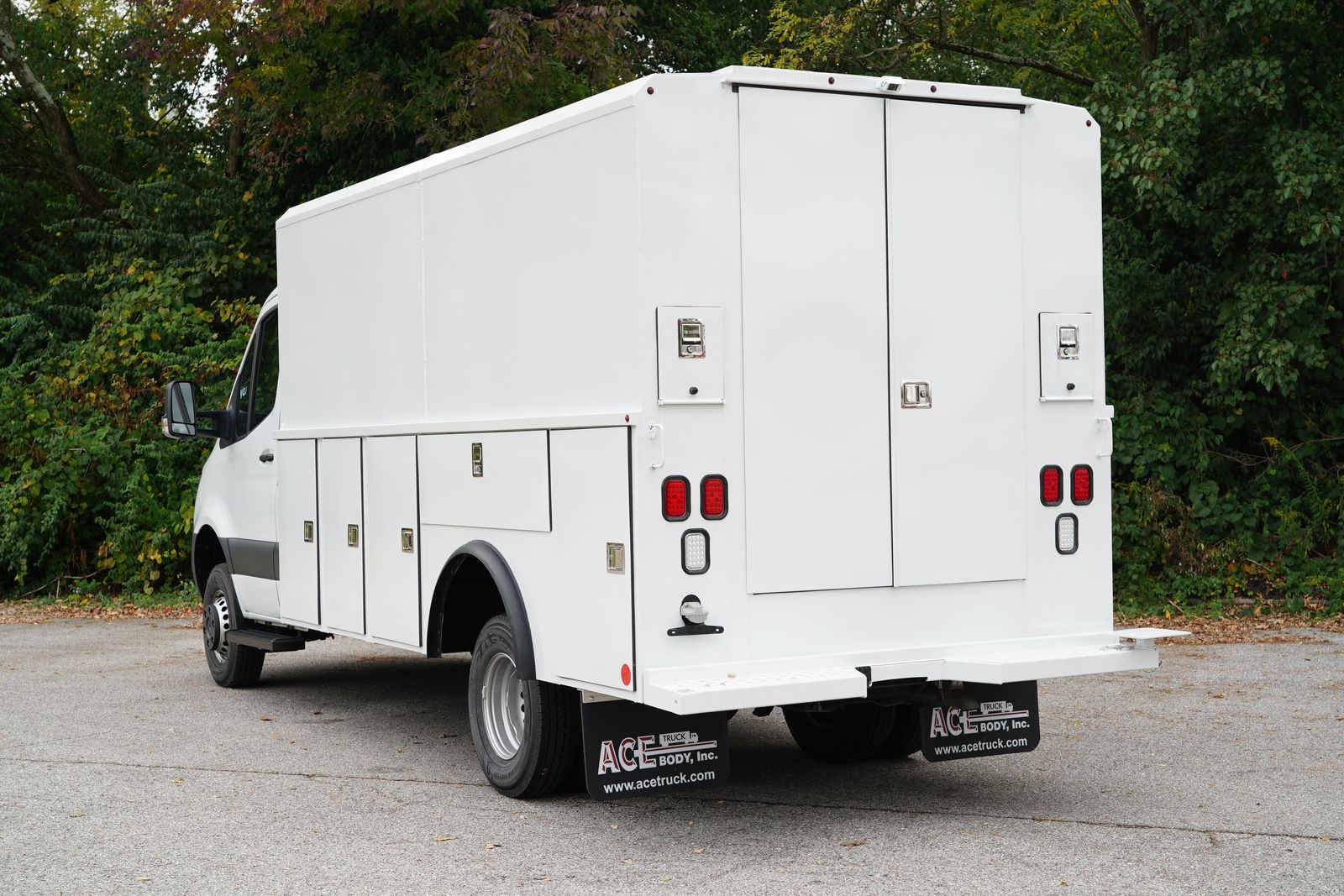 2023 Mercedes-Benz Sprinter Chassis Image 5 of 41