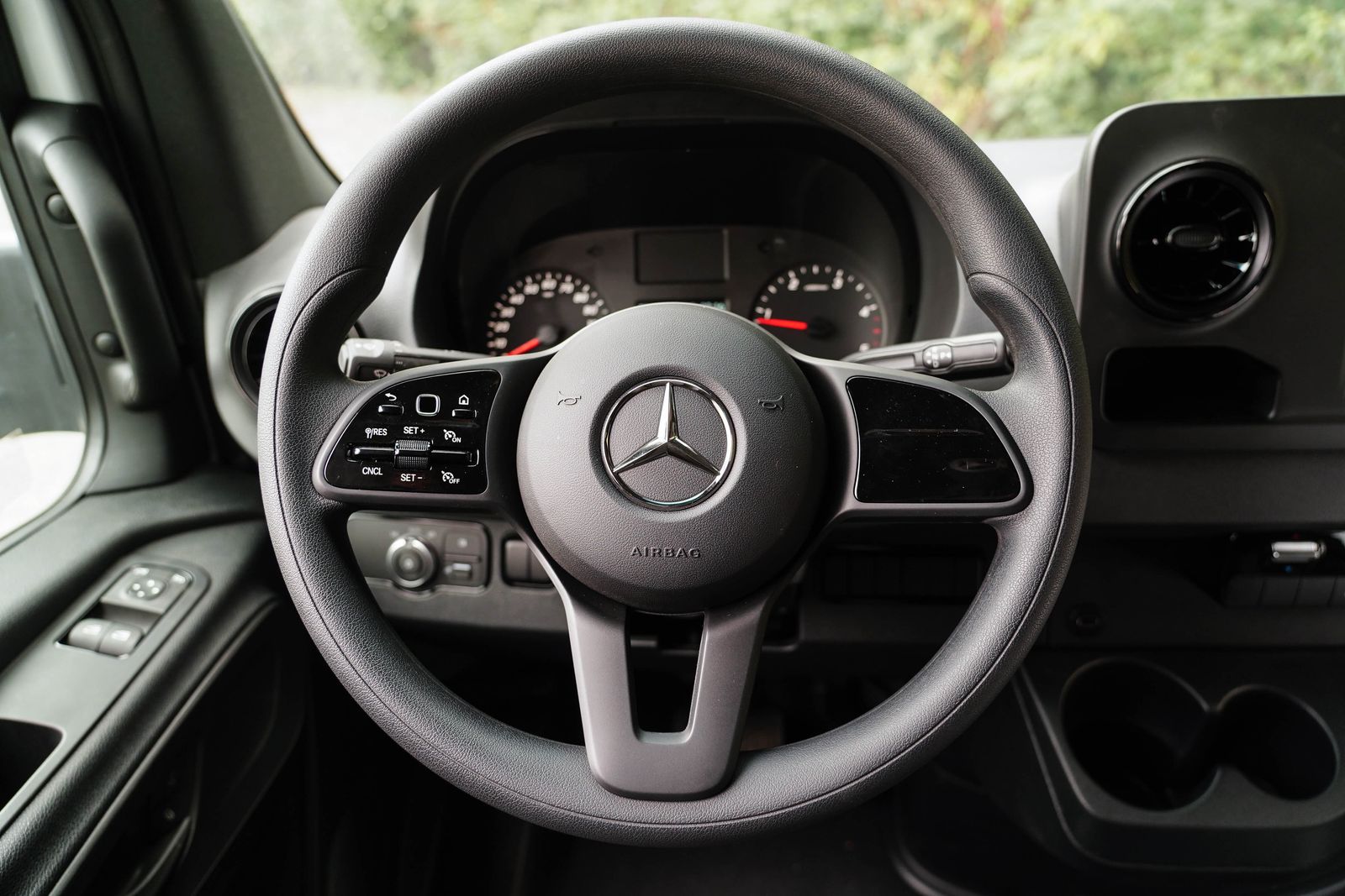 2023 Mercedes-Benz Sprinter Chassis Image 27 of 41