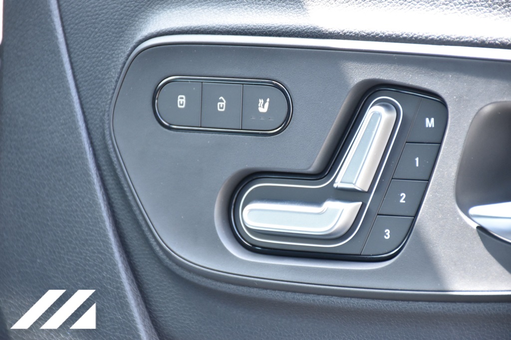 Vehicle image 9 of 35