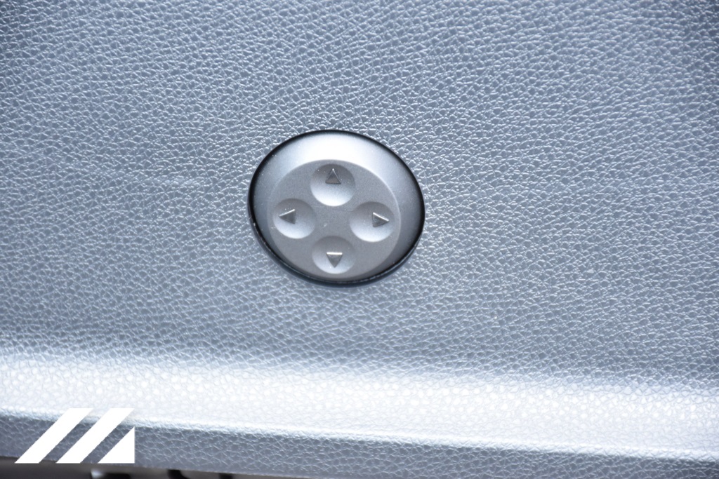 Vehicle image 24 of 35
