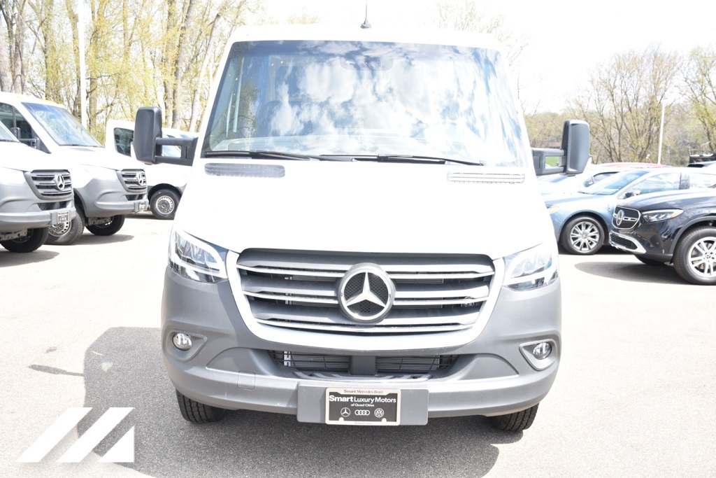 Vehicle image 5 of 35